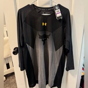 Under Armour Project Rock 3/4 sleeve Men’s 2XL fitted shirt